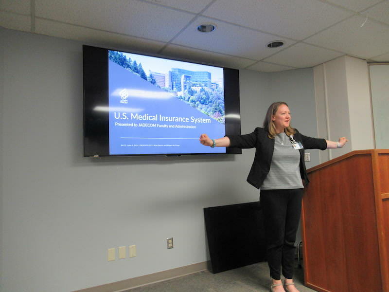 米国の医療保険システムについての講義の様子