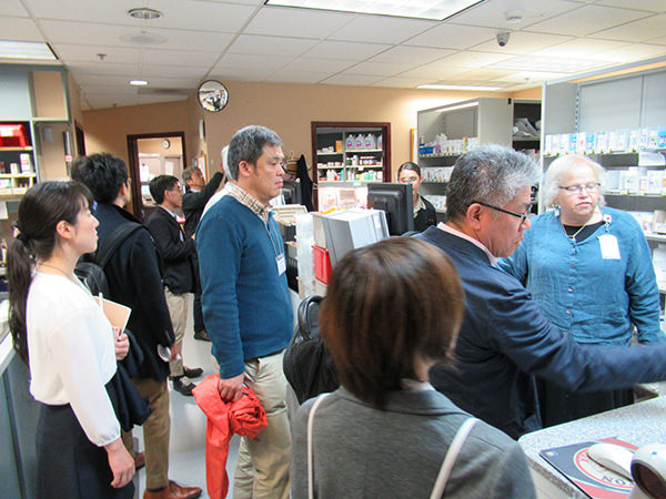 診療所内の薬剤室