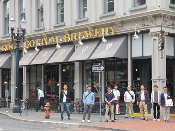 老舗のRock Bottom Breweryにて